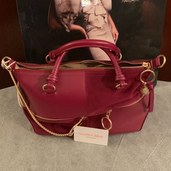 DESIGNER SEE Chloe, Fuchsia Color, Gold Hardware - Picture 8 of 11